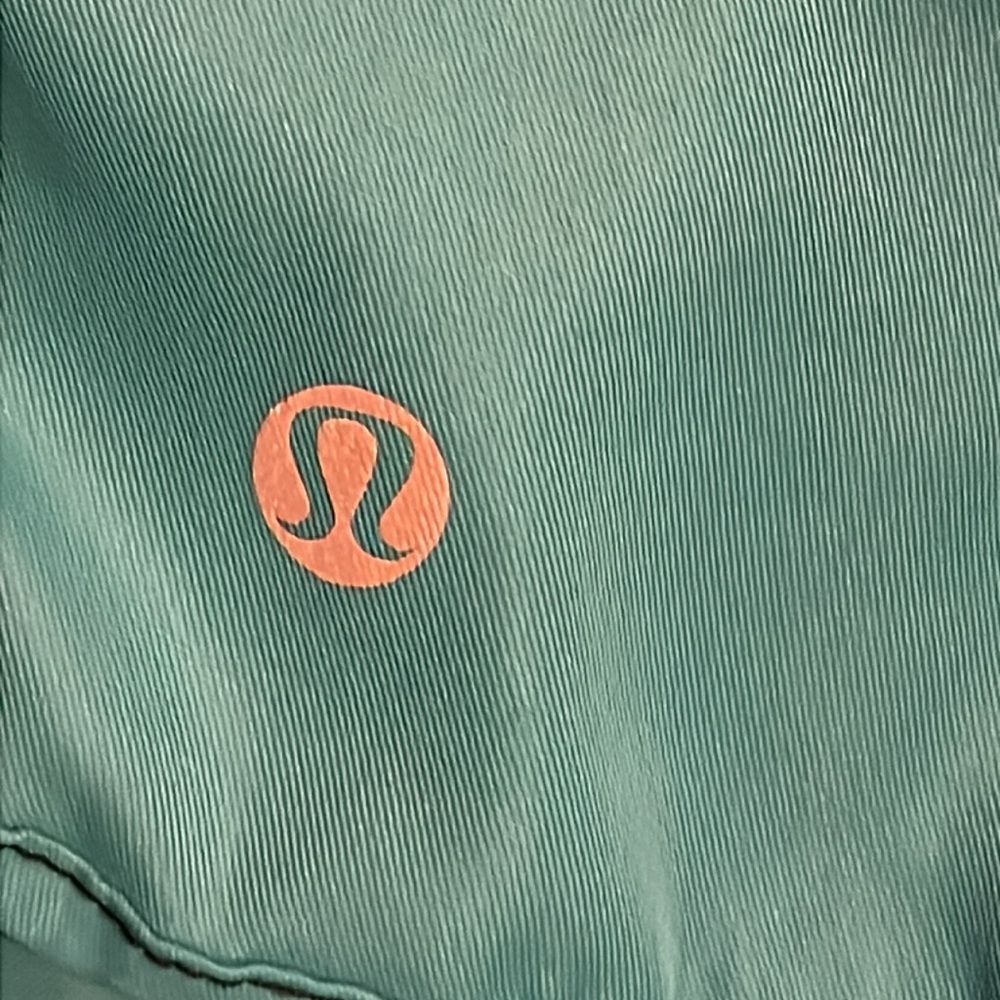 LuLulemon Shorts - Picture 10 of 10